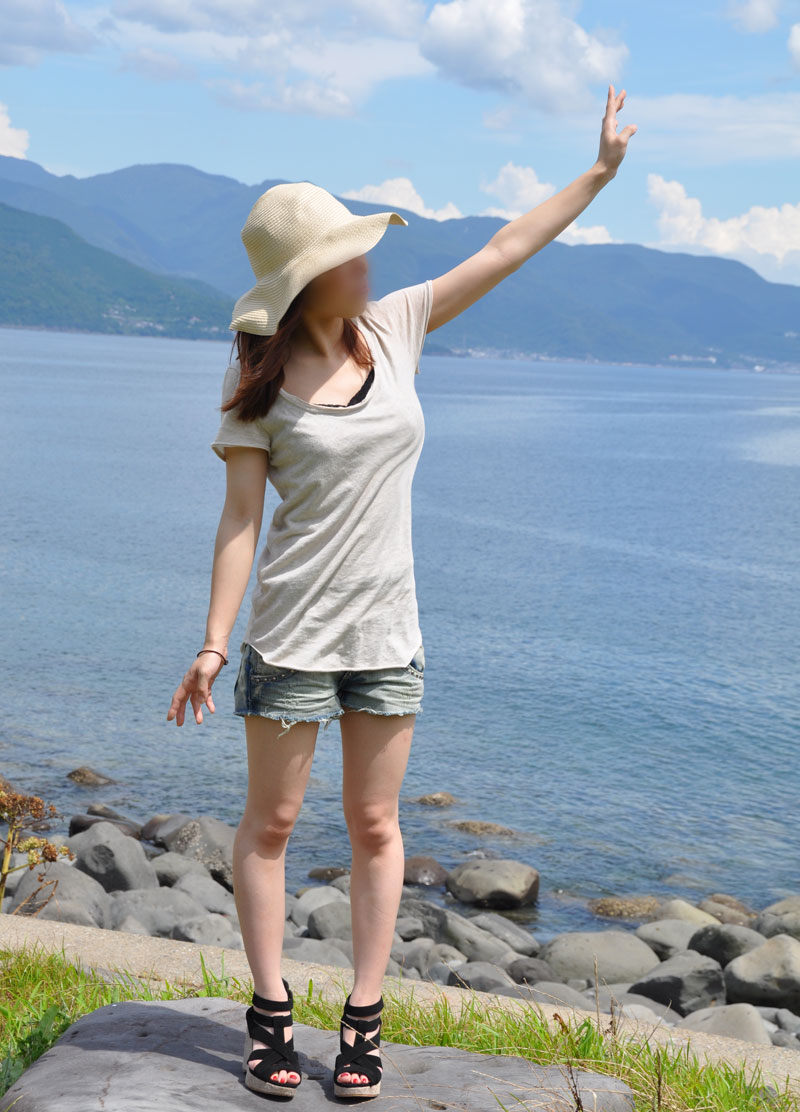 真夏の太陽と海とデイトナしおんさん